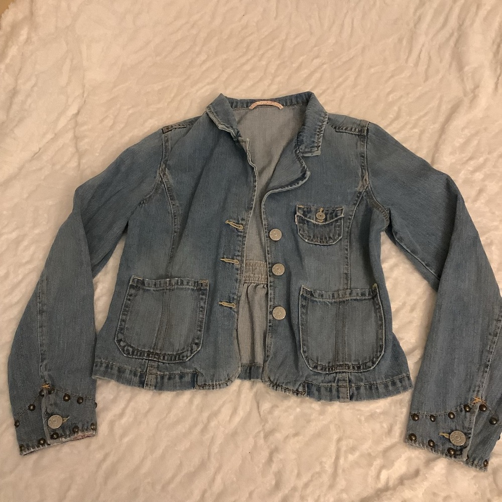 Levi’s Cinched‎ Back Stud Embellished Jean Jacket -M5